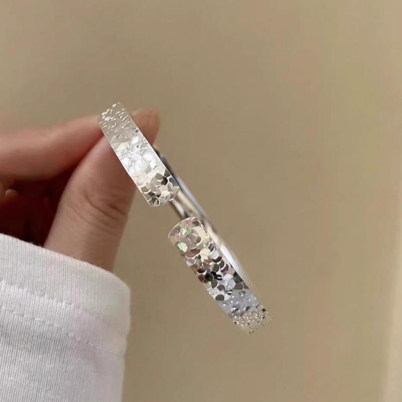 Zuyin 9999 Broken Ice and Ice Silver Bracelet, Female Open Push Pull Smooth Finish, Fine Craftsmanship Broken Ice Push Pull Pure Silver Bracelet