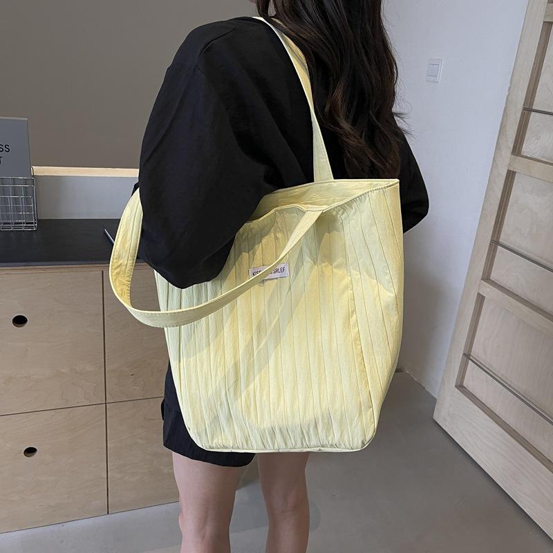 Casual Niche Design Tote Bag 2025 Fold New Fashion Simple Large Capacity Commuter Shoulder Bag