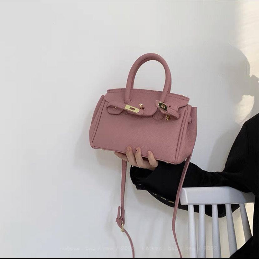 Stylish 2023 New Women s Large Capacity Lychee Pattern Handbag Shoulder Bag розовый