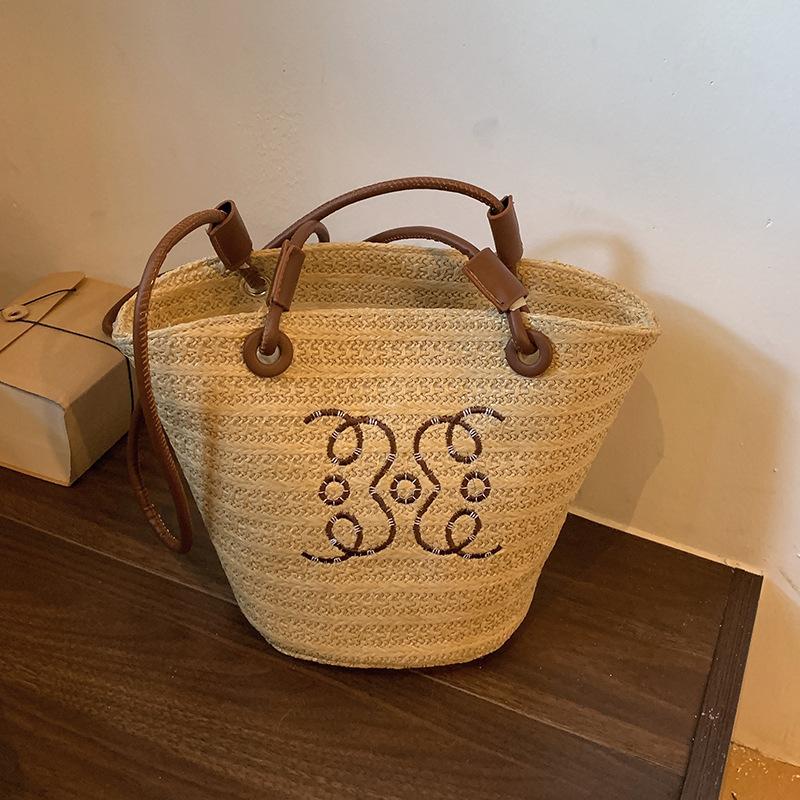 Bag women's new summer versatile straw woven shoulder bag casual woven bag beach vacation bucket bag