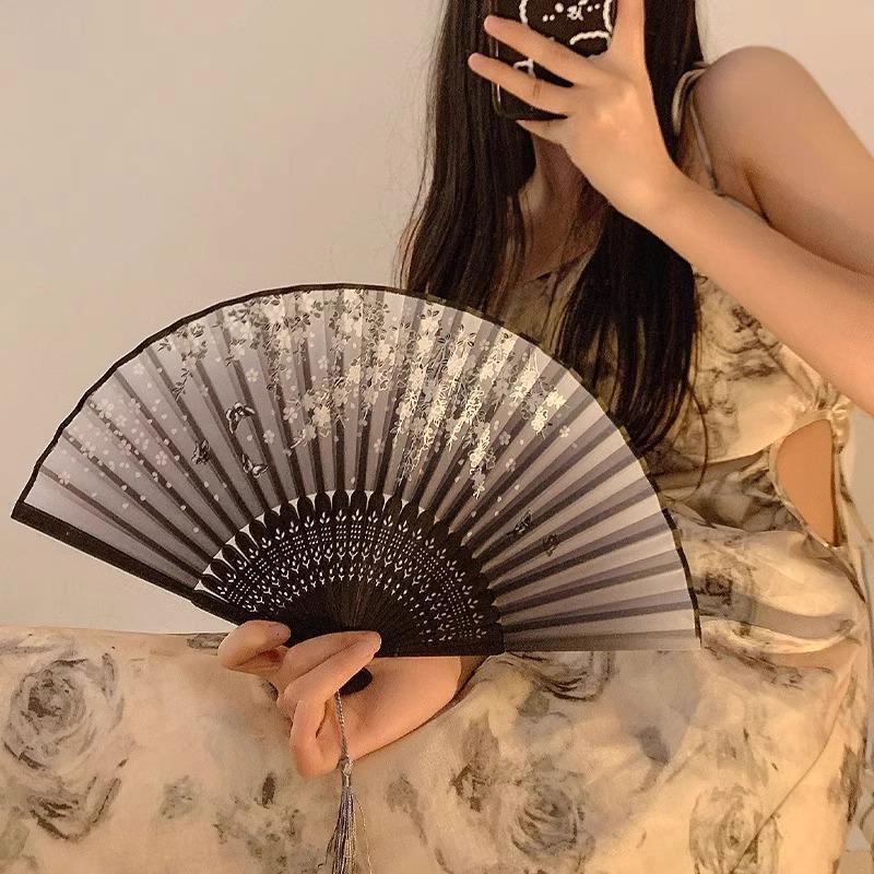 Chinese Folding Fan: Portable Black Bamboo Hanfu Dance Accessory