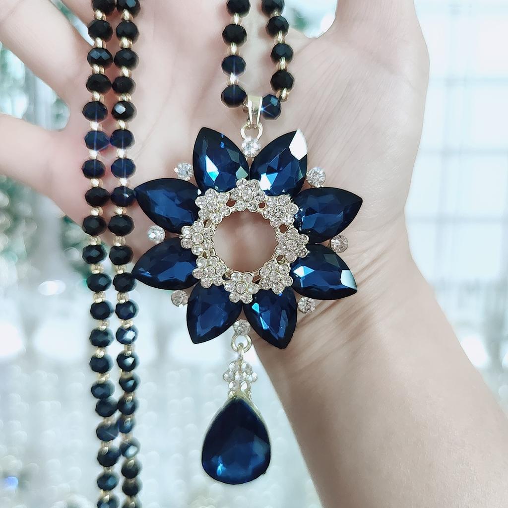 Korean Version Versatile Sweater Chain Female Long Retro Fashion Crystal Flower Necklace Clothes Pendant Ethnic Style Accessories