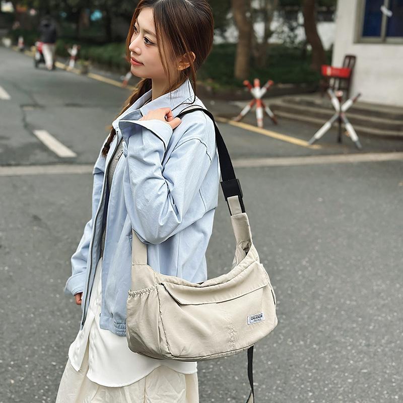 Japanese Messenger Bag Women's Sports Commuter Shoulder Bag Light Tooling Style Mail Carrier Bag Men's Trend College Student Class Bag