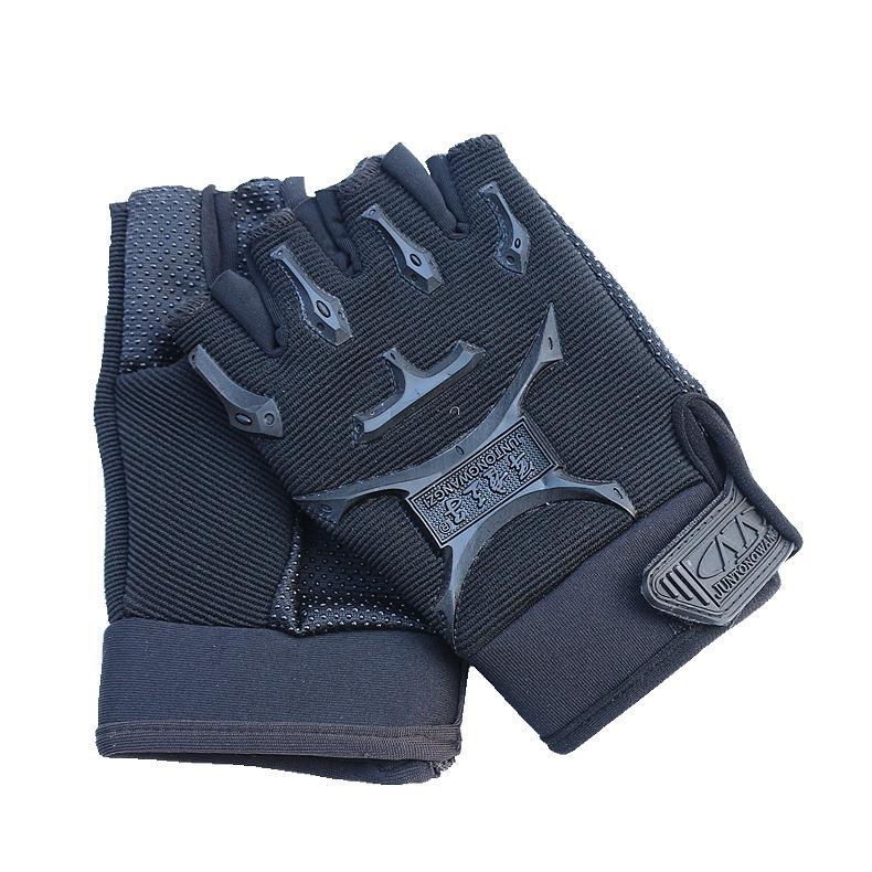 Kids' Half-Finger Camouflage Sports Gloves - Breathable & Protective for Summer Camping and Training