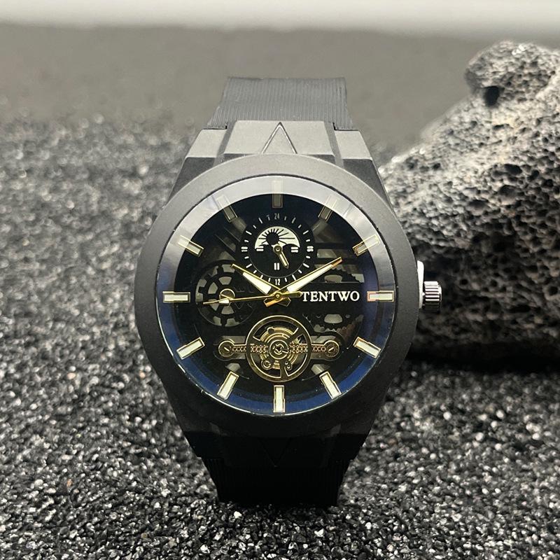 Men's Blue Light Silicone Strap Quartz Sports Watch in New Fashion Trend