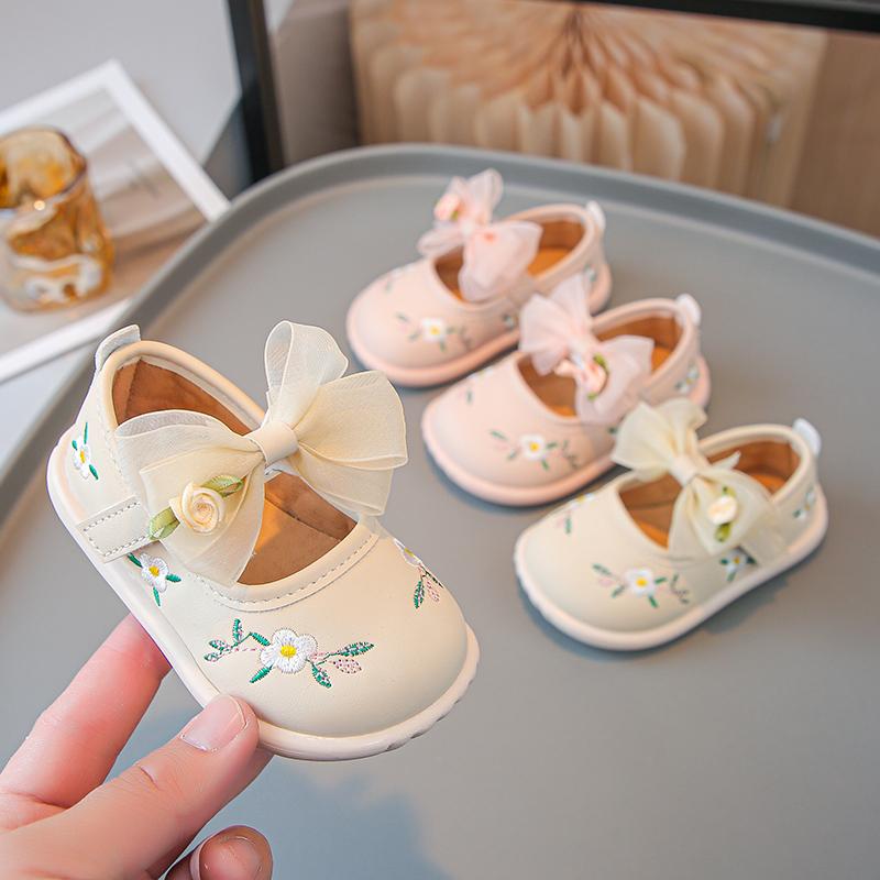 Baby Girls Leather Shoes Embroidered Sweet Toddler Kids Walking Shoes Soft Sole 2025 Fashion Baby Flat Shoes Non-slip Lace Bows