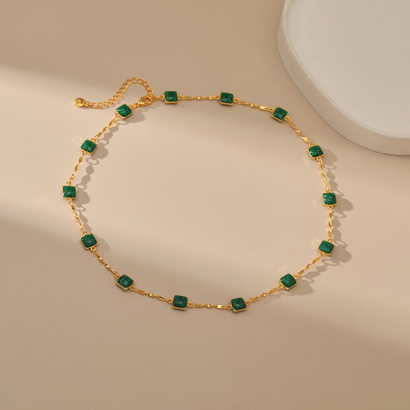 Emerald Square Drop Oil Design 18k Gold Plated Elegant Clavicle Necklace For Women