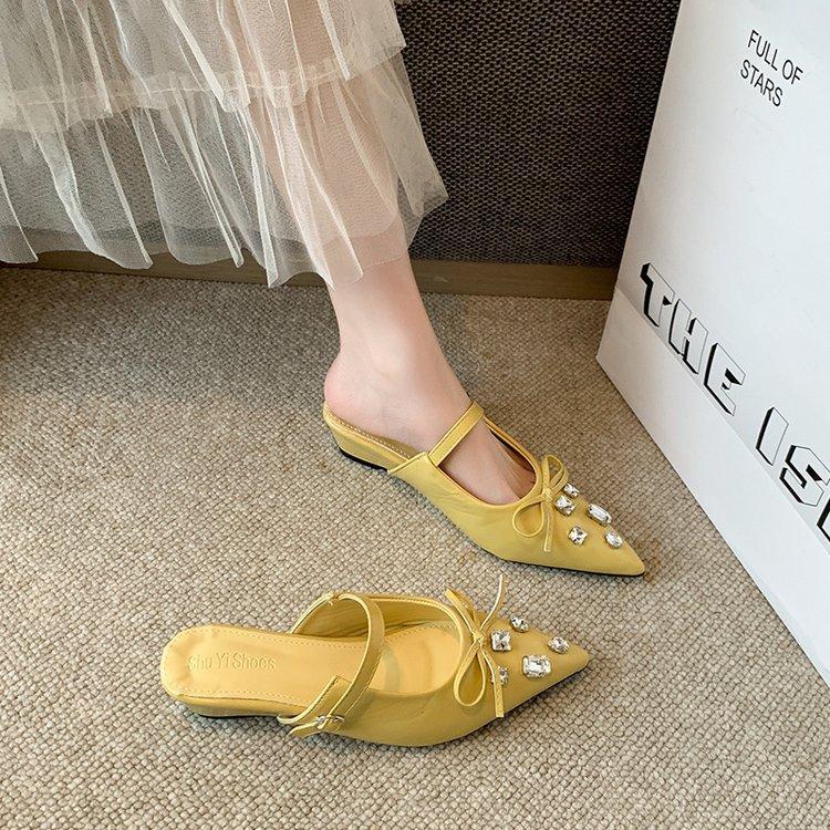 

Xiaoxiangfeng бант со стразами сумка голова полутапочки женская верхняя одежда 2025 весна и лето с юбкой наклонный каблук сказочные крутые тапочки 35 жёлтый