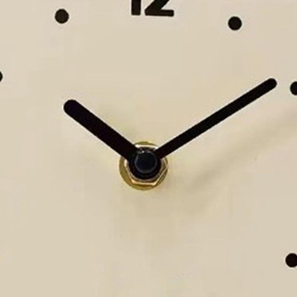 Tischuhr Schlicht Modern Leises Uhrwerk Metall Schreibtischuhr Ornament für Schlafzimmer Nachttisch Wohnzimmer