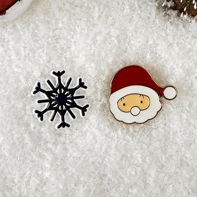 Cartoon Cute Christmas Brooch Bear Elk Snowman Pine Small Gift Metal Badge Pin Accessories