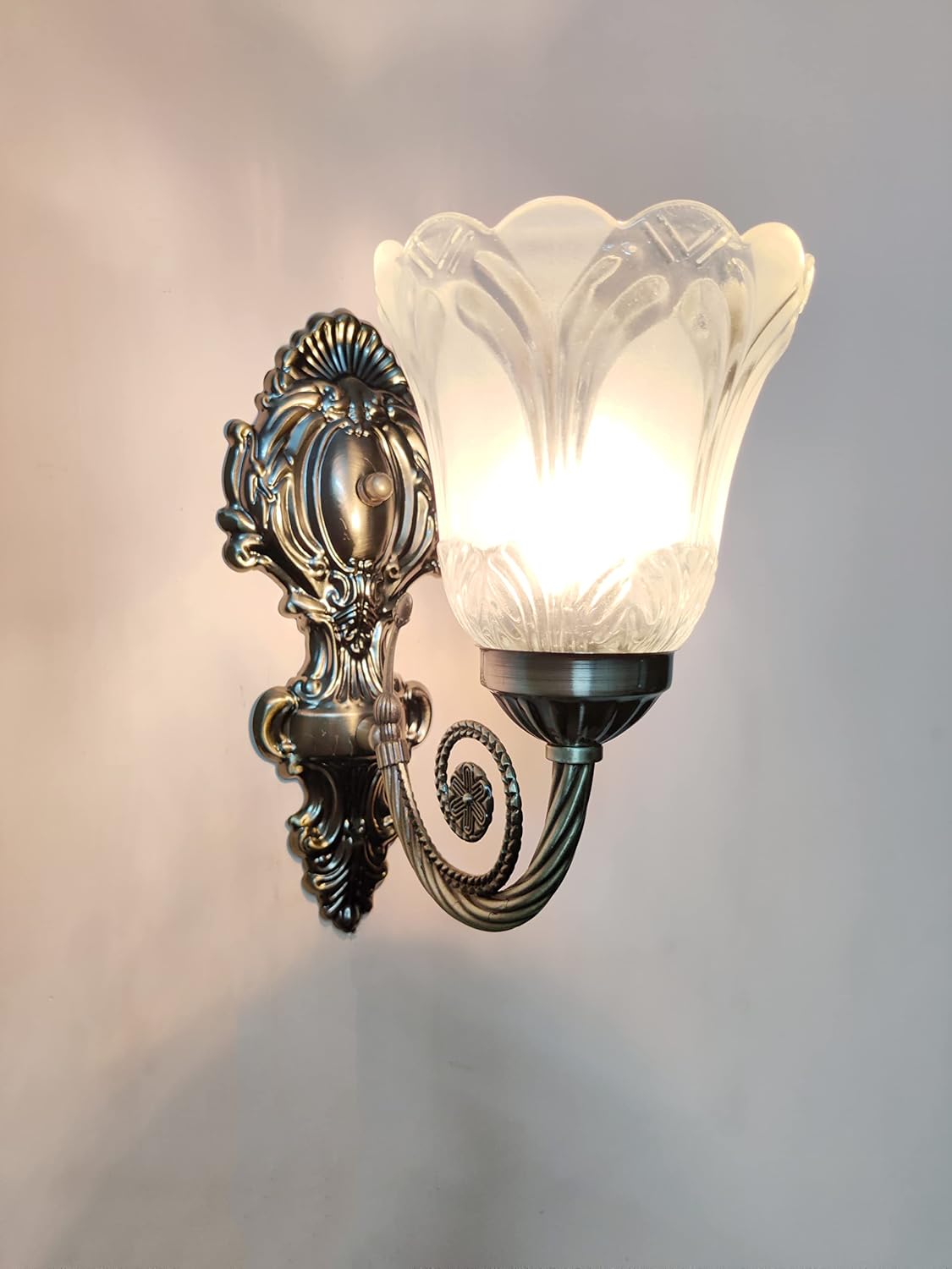 Metal Antique Designer Imported Wall Light