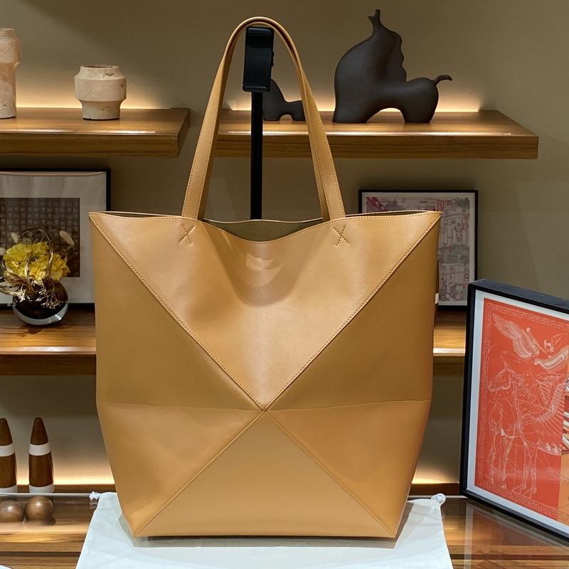 2026 New Genuine Leather Women's Bag Deformation Geometric Splicing Folding Tote Single Shoulder Diagonal Cross Trendy Manufacturer