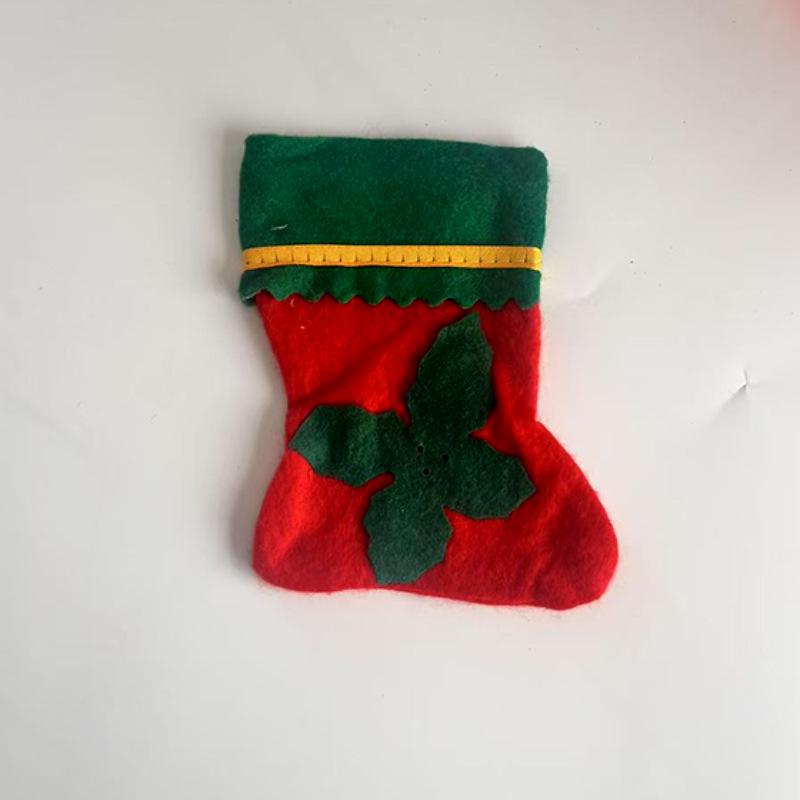 

Рождественский чулок-снежинка набор столовых приборов: Мини-нож, вилка, аксессуары и маленькие носки-подвески Non-woven Fork and Knife Sock