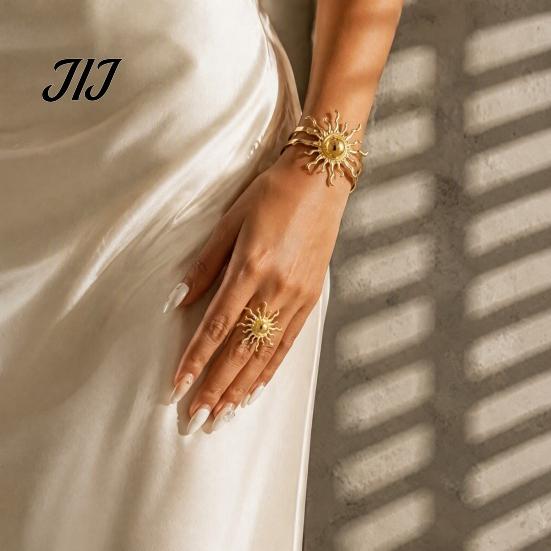 Women Hand Jewelry 2Pcs Retro Sun Bangle Ring Set, Open Adjustable Cuff Bracelet Golden Tone & Ring, Plated Statement for Set