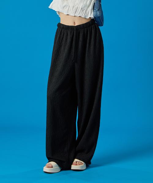 KOLEAT Summer Airy Pleated Flare Elastic Waist Wide Slacks Pants [Black]