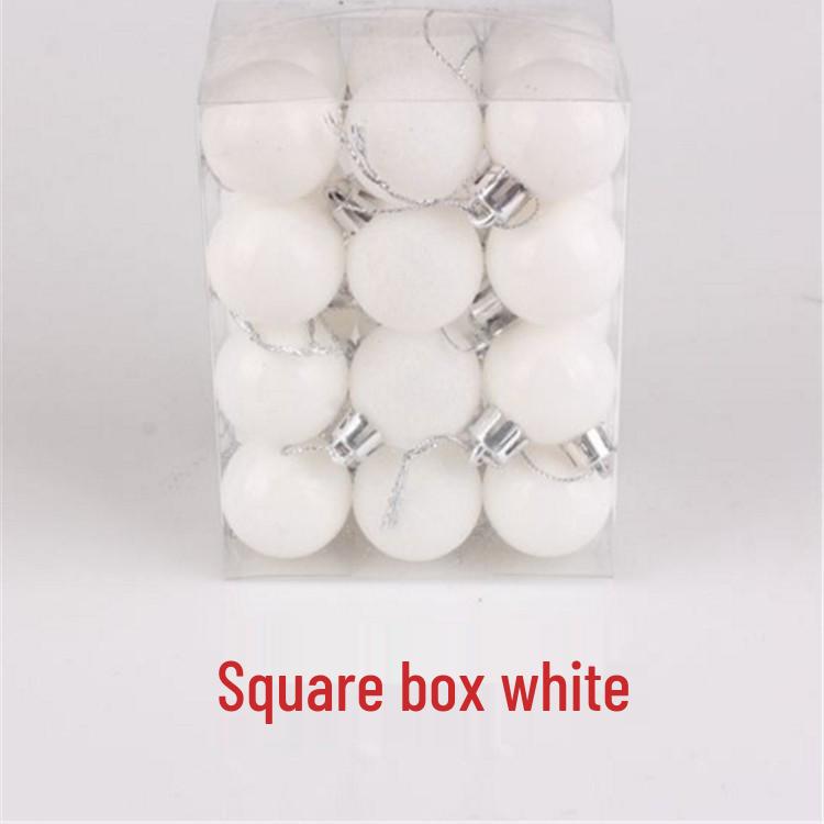 Na skladě: Sada 24 kusů 3cm lesklých vánočních koulí na ozdobu stromku