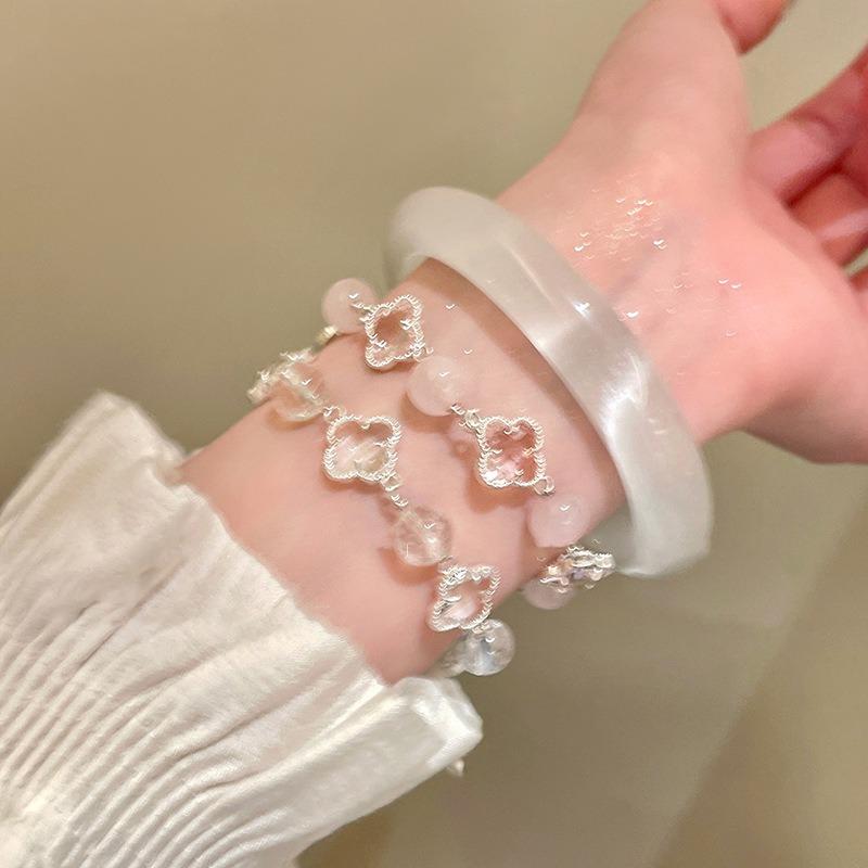 White Crystal Powder Crystal Lucky Grass Beaded Bracelet Light Luxury High-end Bracelet Sweet Simple Niche Versatile Jewelry
