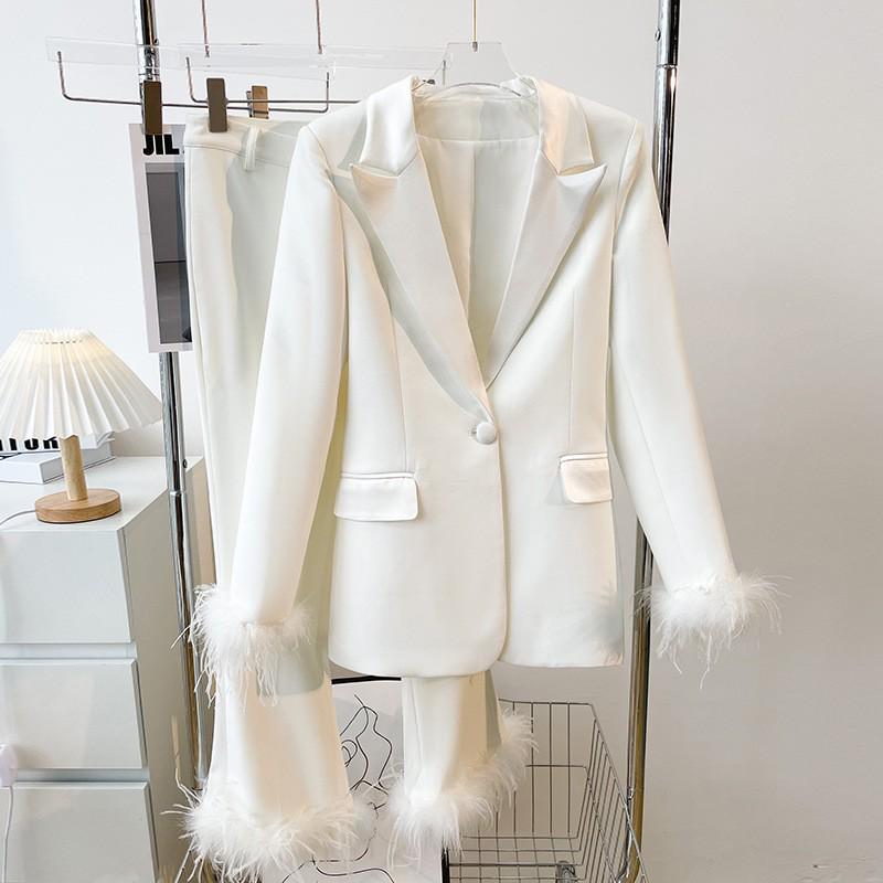 2025 Autumn/Winter Women's Snow White Irregular Lapel Jacket & Casual Suit Pants