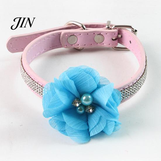 Adjustable Pet Collar Cute Flower Collar, Rhinestone Cat with 5 Break-resistant Interchangeable Flowers, Stylish for Cats Small Dogs Replaceable