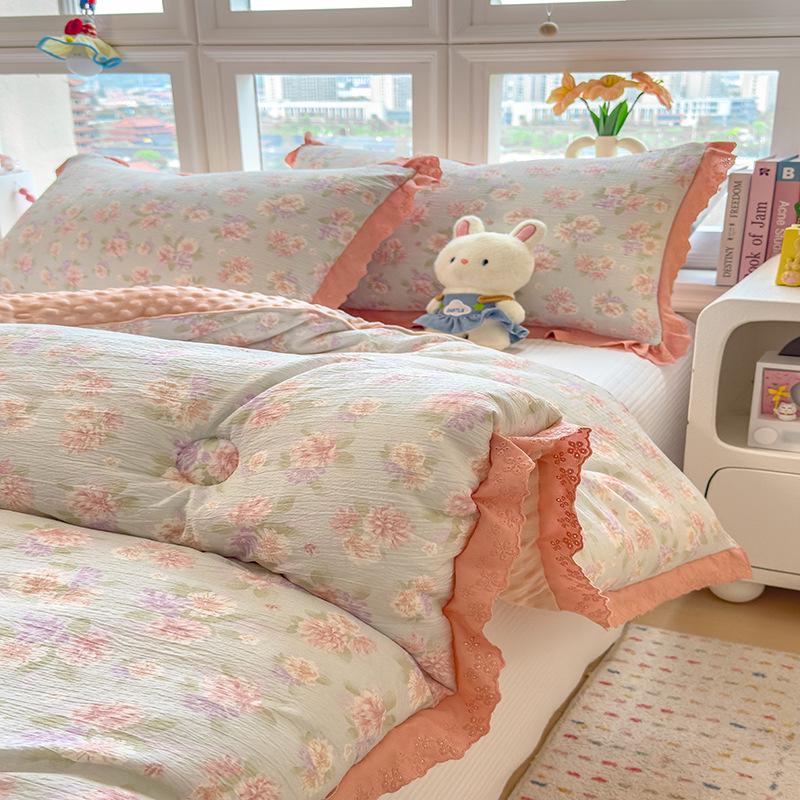 Thickened Winter Flannel Fleece Quilt - Warm Comforter for Single Dormitory, Autumn & Winter Use.