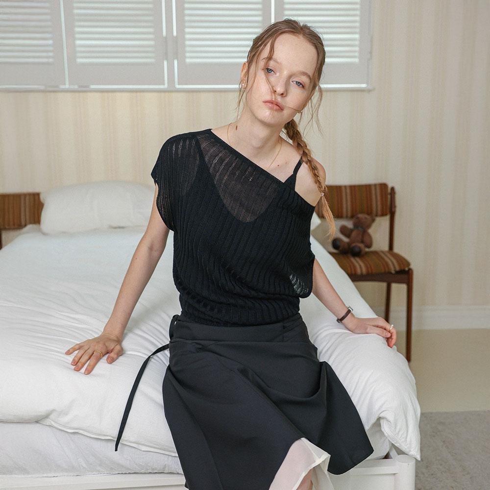 Deondeulob Dd_Boat Neck Knit Top_Black