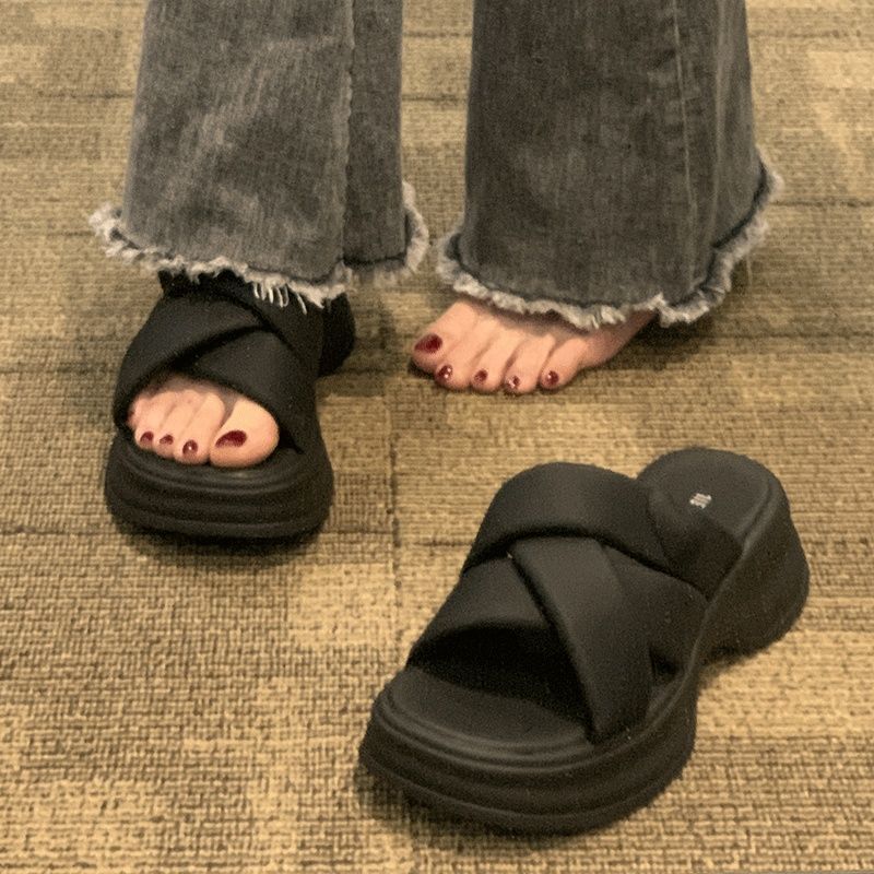 Outer slippers women's summer new fashion versatile woven word thick bottom non-slip casual cool slippers tide