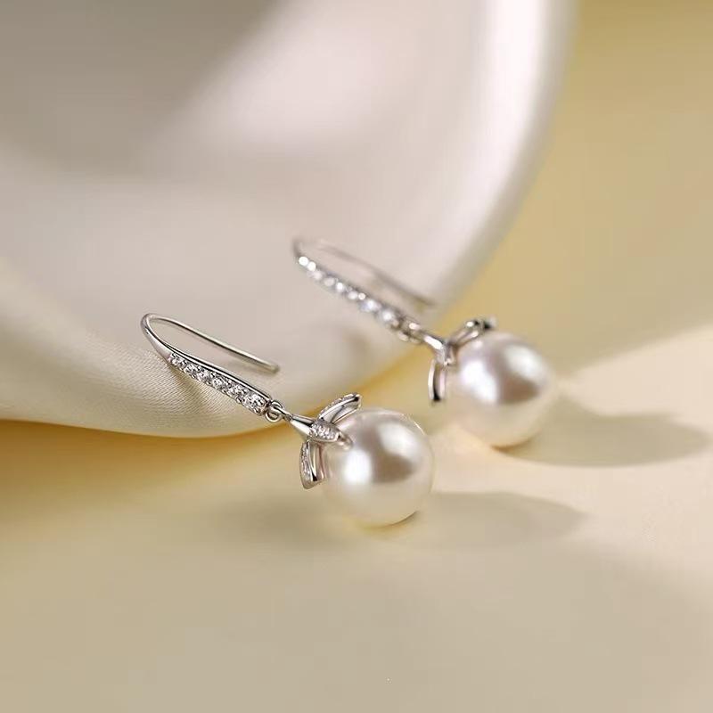 Pearl Earrings: Light Luxury 925 Sterling Silver Studs, 2025 High-End Women's Fashion
