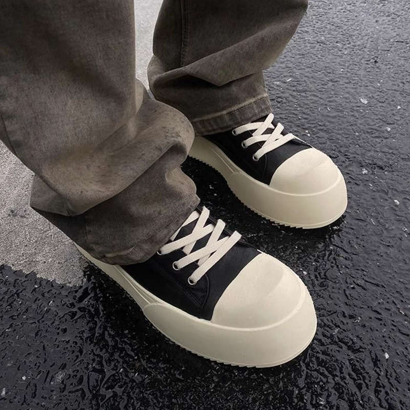 

Осенние черные туфли на платформе для женщин, увеличивающие рост, для пар, для работы, с большой головой, дерби, повседневные кожаные туфли для женщин 44 чёрный