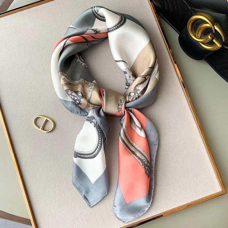 Luxus-Design-Druck Seide Quadrat Schal Frauen Weichen Satin Pferd Haarband Halstuch Büro Hijab Stirnband Foulard Tasche Bänder Geschenk