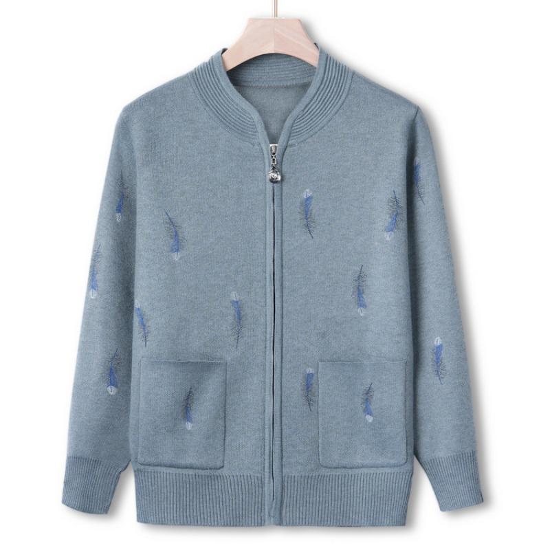 Grandma autumn new knitted sweater jacket middle elderly women's zipper top year old 0 mother autumn sweater