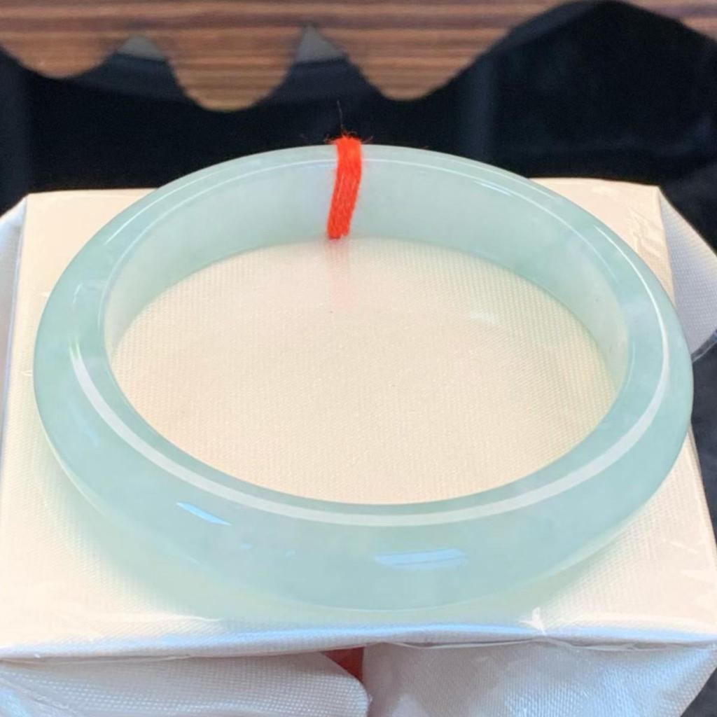 Náramek z čistého nefritu s velkým otvorem - Přírodní ledově voskový povrch z Myanmaru