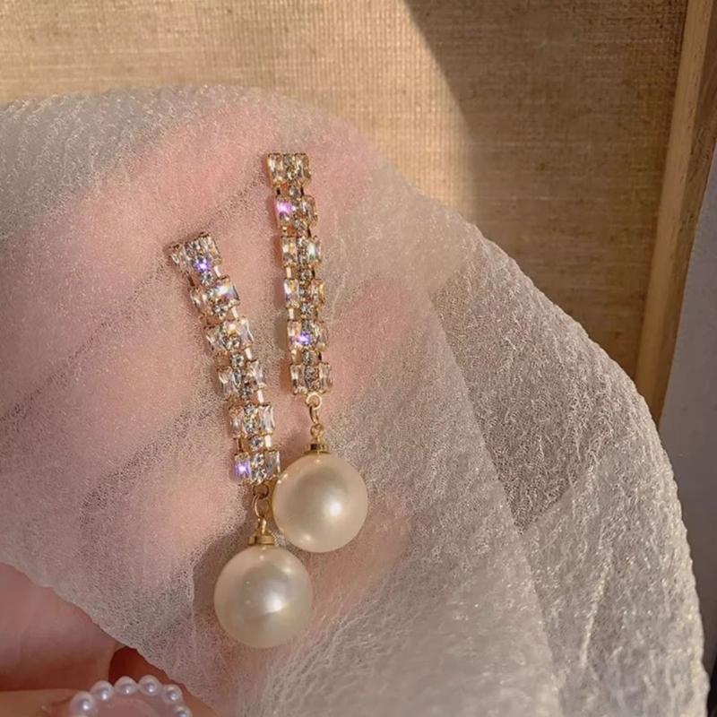 1 Pair Elegant Zircon Pearls Tassels Earrings Long Drop Design Enhances Face Contour for Women Allergy Resistant Copper