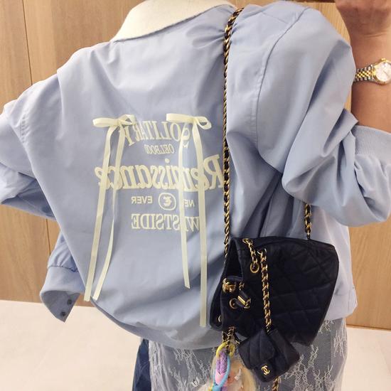 Длинная Джинсовая Куртка Оверсайз Весенняя Синяя Без Воротника С Надписью-Лентой (3 цвета) ONE SIZE