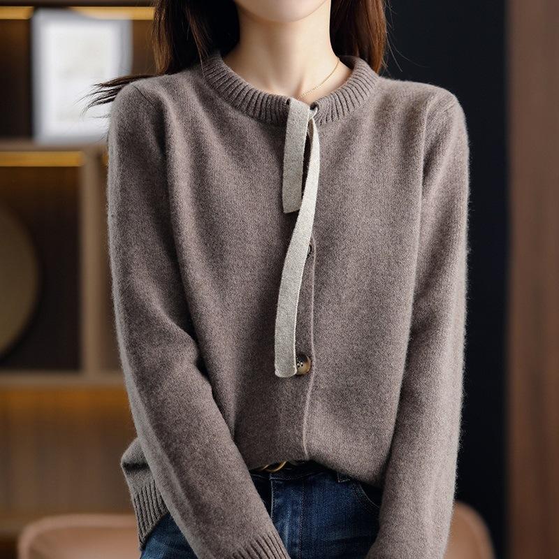 

Осень и зима новый вязаный кардиган женский однобортный верхний свитер свободный круглый вырез тесьма шерстяной вязаный свитер куртка тренд Average Size 90-65kg