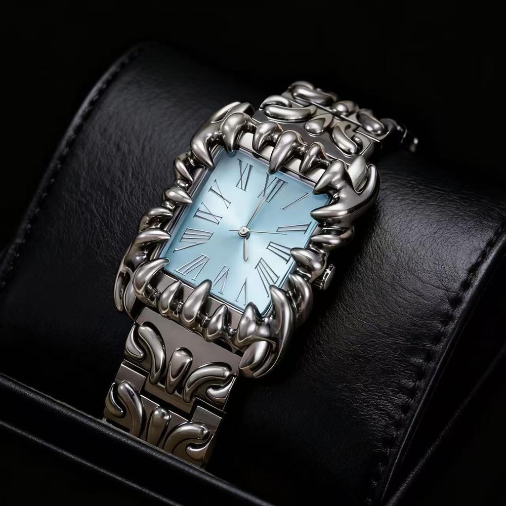 Men Y2K Black Quartz Watch Irregular Dial Retro Fashion Wristwatch