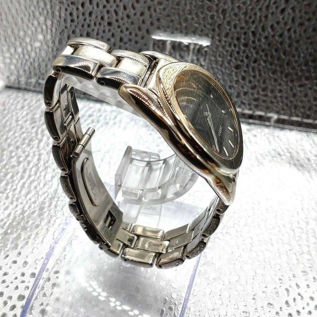 [USED] Seiko Lucent watch with black box, instruction manual, and links.