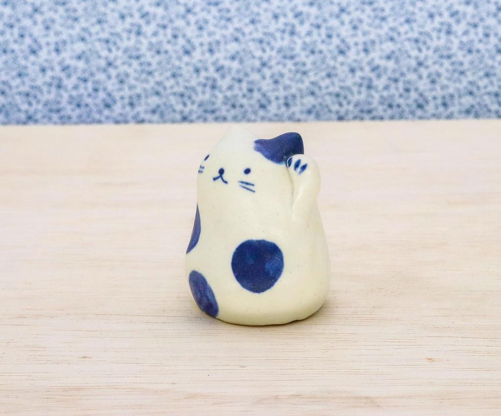 Craftsman House Dyed Cat Made in Japan Maneki-neko (Round)