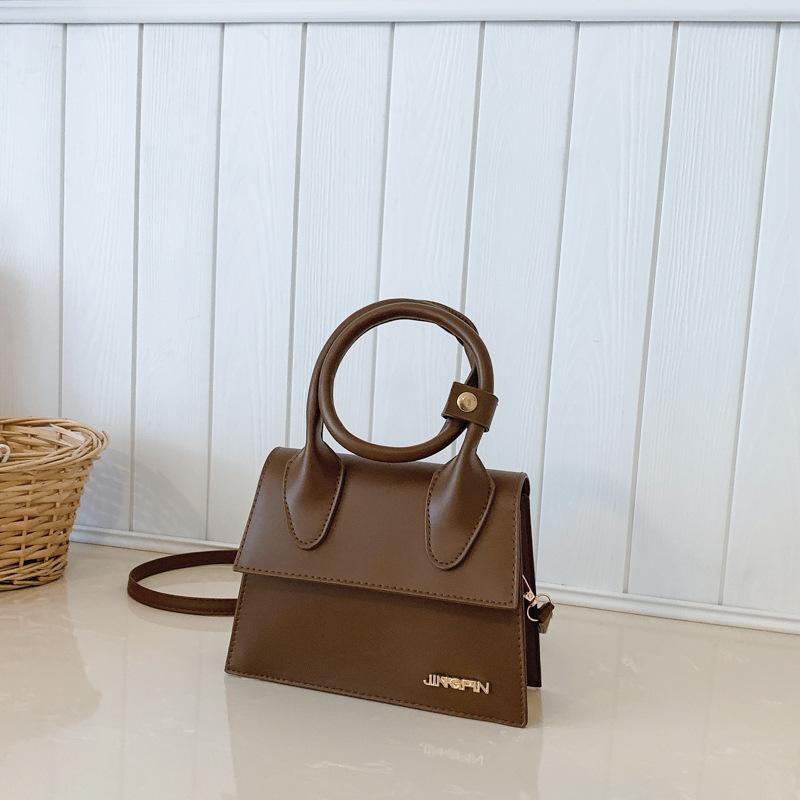 

Маленькая сумка в иностранном стиле 2025 новая сумка-тоут конфетного цвета для милой девушки в стиле Мори, модная универсальная сумка-мессенджер, маленькая квадратная сумка кофейный