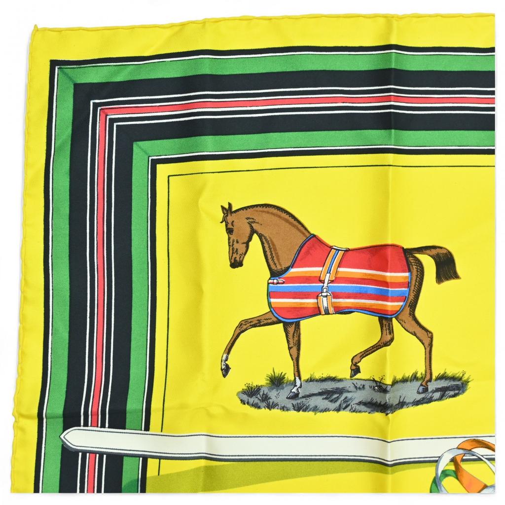 Auth HERMES Carre 90 Scarf Couvertures Et Tenues De Jour Silk He5517rr Used