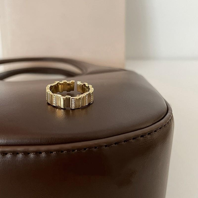 Chic Copper Geometric Design Pearl Silver Ring For Women Perfect For Ins Fashion 2022