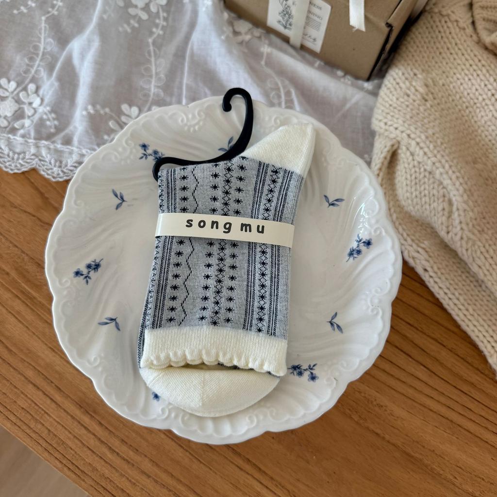 Songmu "South French Series Socks Medium Tube Socks French Korean Bow Retro Literary Stacking Socks