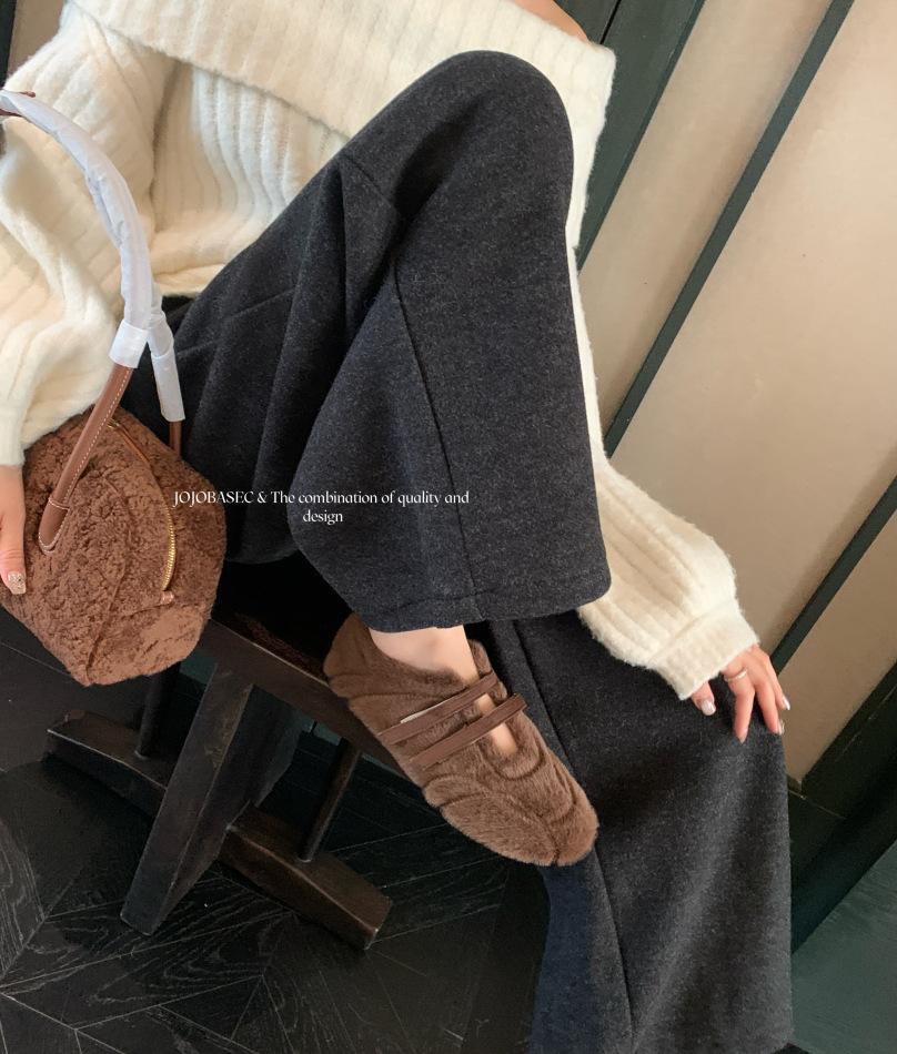 

Ретро слово с моральной тренировочной обувью женские 2025 весна и лето новый нишевый дизайн липучка модные универсальные туфли Мэри Джейн 39 темно-коричневого