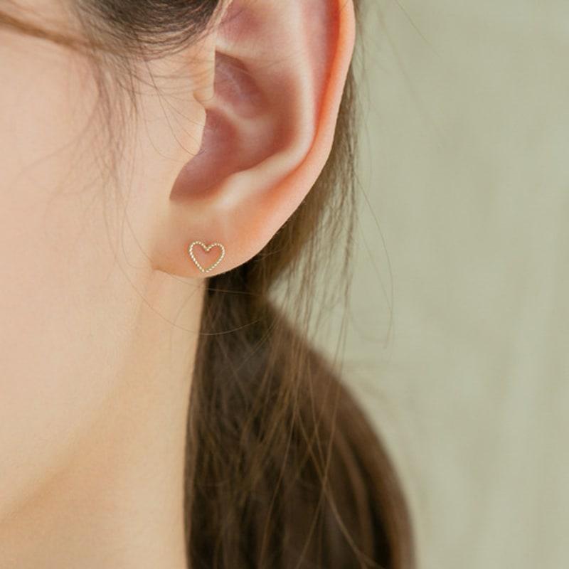 LUNNE 14k Dot Line Heart Earrings (14k Gold) #ES16