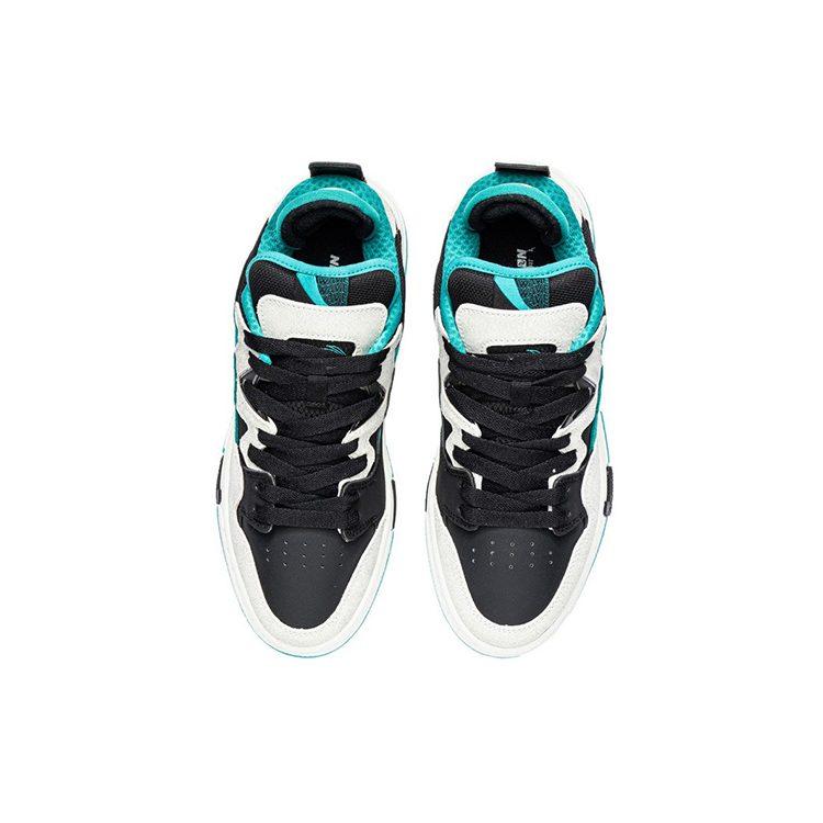 Li Ning Pro Leather Slip Resistant, Abrasion Resistant, Lightweight Low Top Skateboard Shoes Women's White Green AECR044-1