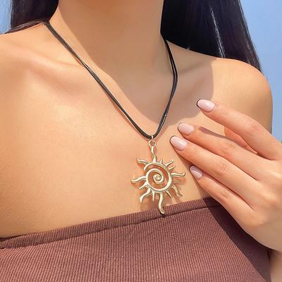 Ingemark Creative Adjustable Leather Wax Thread Chain Necklace for Women Goth Metal Spiral Sunflower Pendant Choker Jewelry Gift