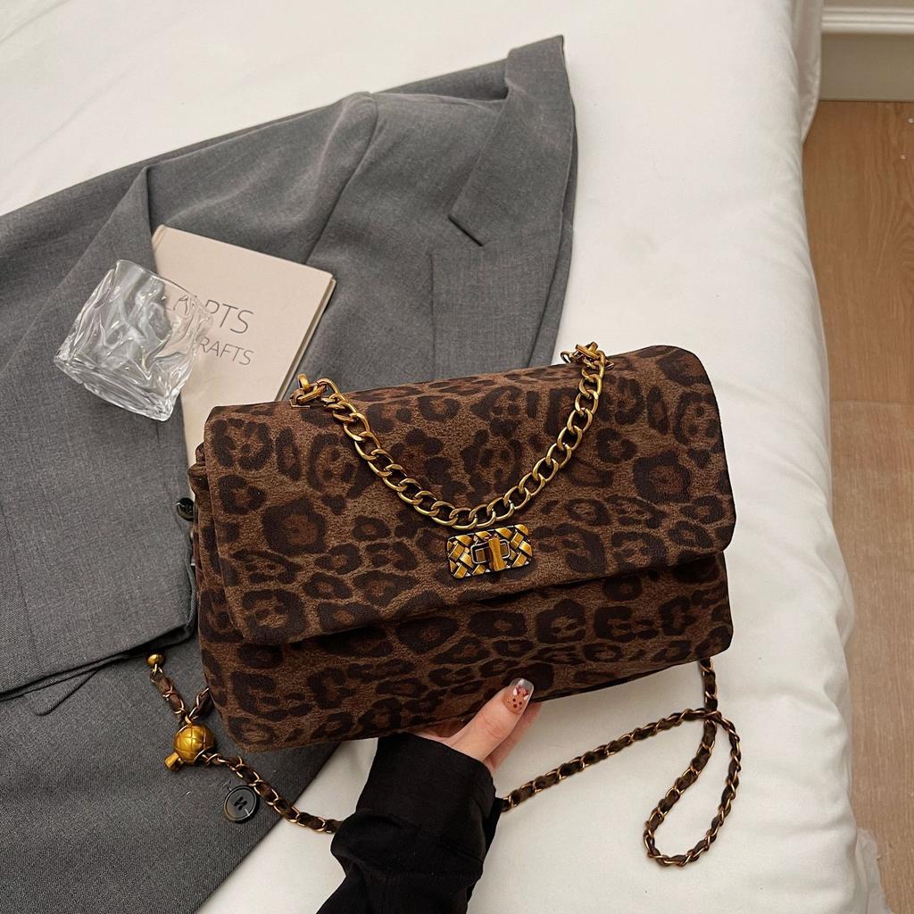 New simple chain messenger bag women's fashion trend shoulder bag foreign style autumn and winter leopard print small square bag
