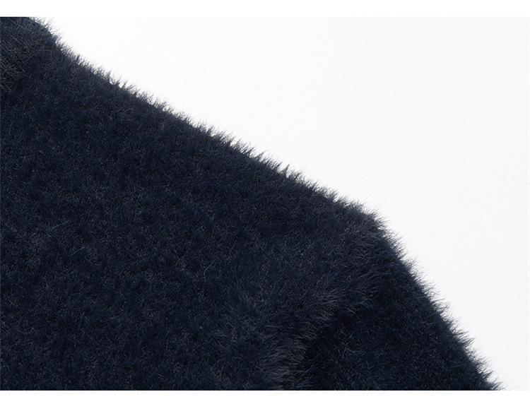 Men's Thick Chenille Velvet Turtleneck Sweater with Golden Carving