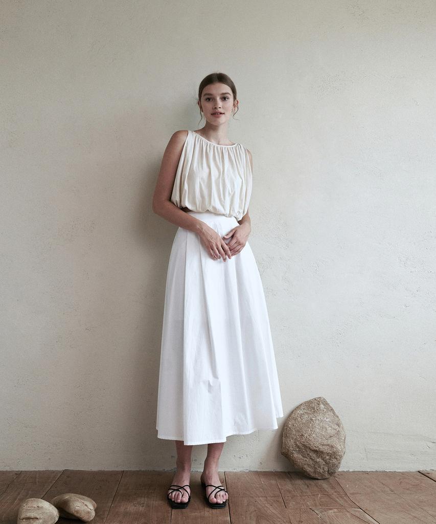 LOEIL Pintuck Flare Long Skirt - White