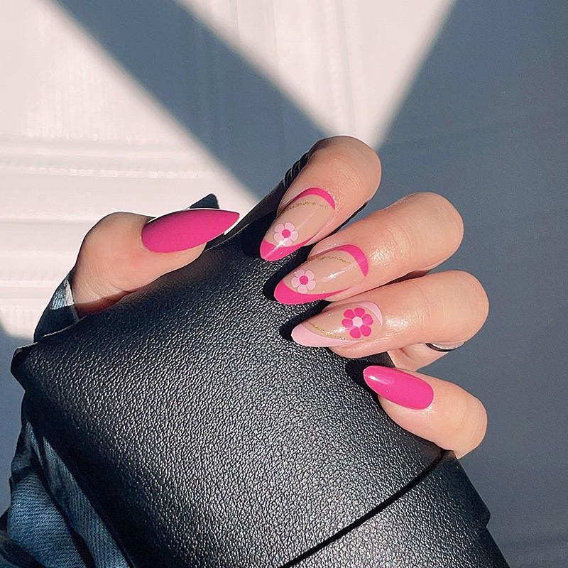 Chic Press-On Nails With Delicate Rose Pink Floral Design Fine Glitter Sparkle Gel Adhesive Type
