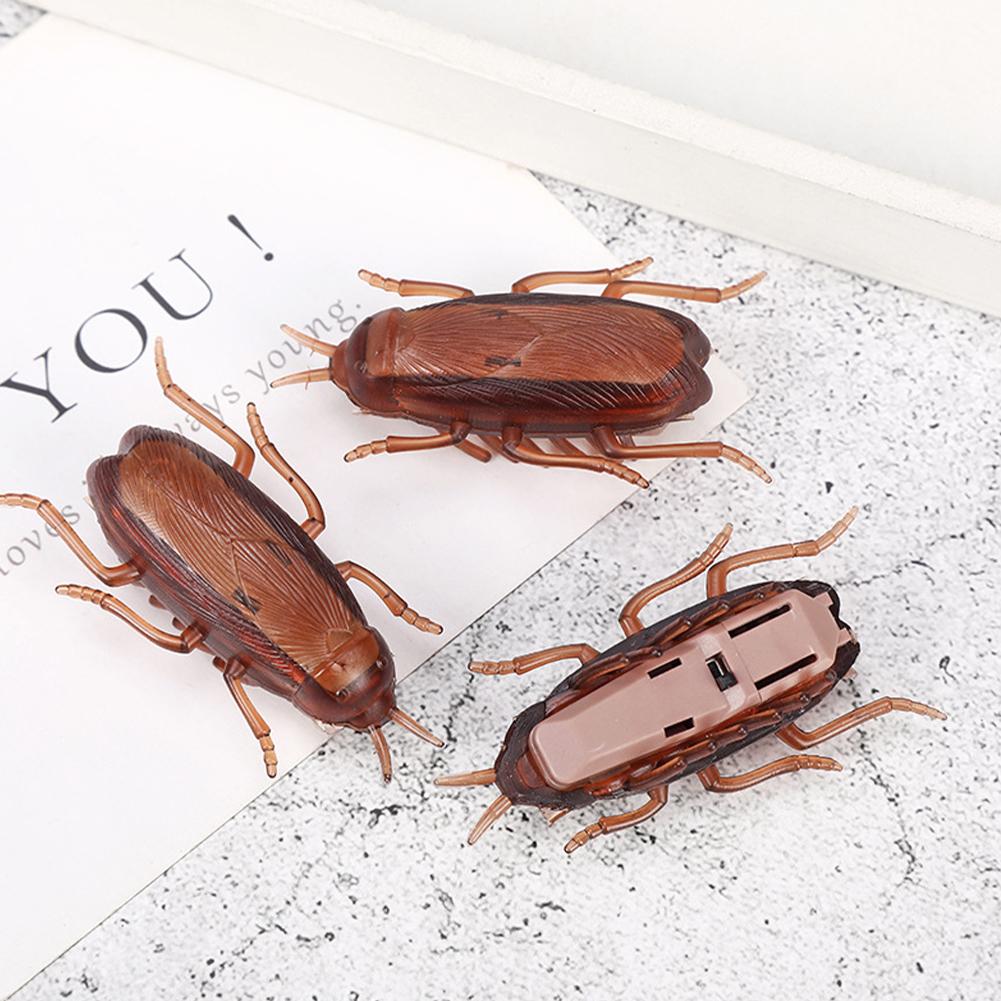 1Pcs Realistic Cockroach Toys Funny Simulation Fake Roach Prank Toys Trick Joke Toy Novelty Gadgets Scary Spoof Toy